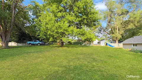 Exterior - 716 Root, Belding, MI 48809 photo 6 of 7