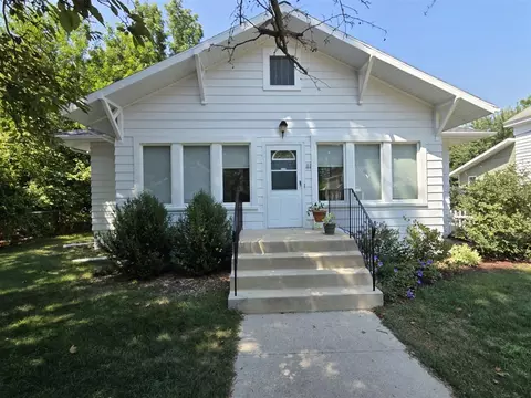 111 Cedar, Paw Paw, MI 49079