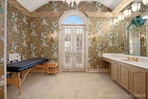 Bath - 560 Saddlebrook, Ada, MI 49301 photo 5 of 8