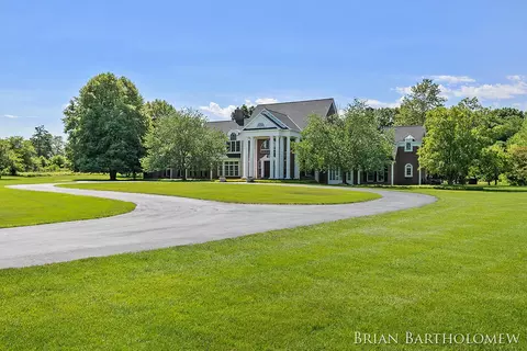 Exterior - 560 Saddlebrook, Ada, MI 49301 photo 4 of 17