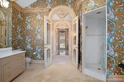 Bath - 560 Saddlebrook, Ada, MI 49301 photo 6 of 8