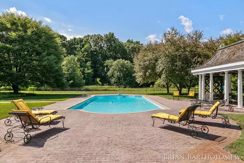 Exterior - 560 Saddlebrook, Ada, MI 49301 photo 13 of 17
