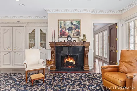 Living - 560 Saddlebrook, Ada, MI 49301 photo 11 of 16