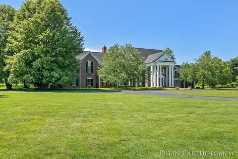 Exterior - 560 Saddlebrook, Ada, MI 49301 photo 5 of 17