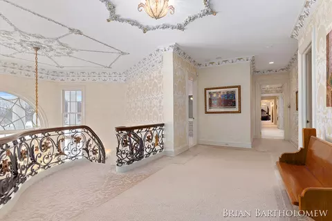 Entry Way - 560 Saddlebrook, Ada, MI 49301 photo 8 of 10