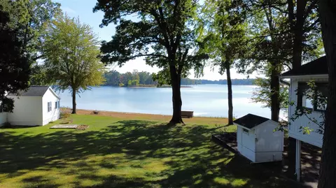 41193 N N Park, Paw Paw, MI 49079