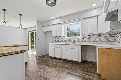 Kitchen - 8312 48th, Covert, MI 49043 photo 2 of 2