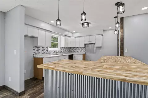 Kitchen - 8312 48th, Covert, MI 49043 photo 1 of 2