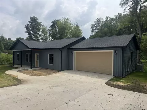 Exterior - 10833 Hoffman, Three Rivers, MI 49093 photo 2 of 4