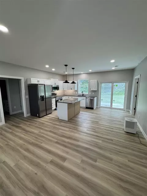 Kitchen - 10833 Hoffman, Three Rivers, MI 49093 photo 3 of 3