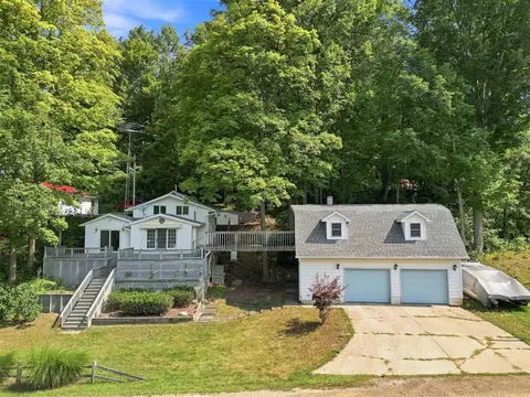 18934 Hillview, Barryton, MI 49305