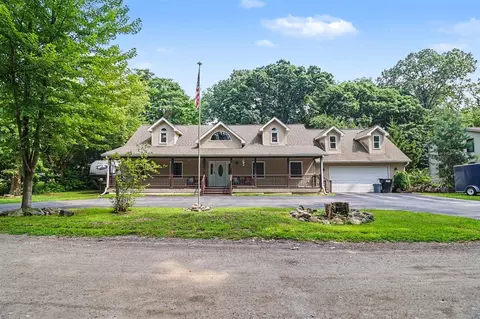 11991 Portage Lk, Pinckney, MI 48169