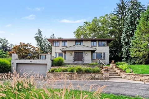 2318 Lake, East Grand Rapids, MI 49506