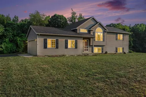 25740 Chaty, Gobles, MI 49055