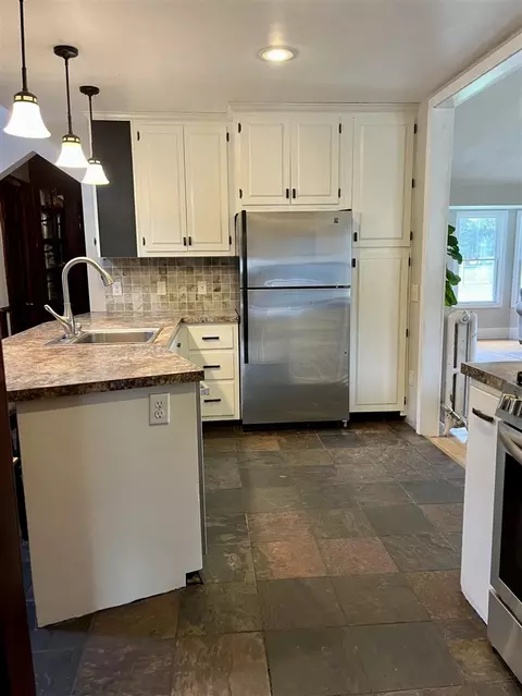 Kitchen - 4724 Flat Riv, Belding, MI 48809 photo 5 of 5