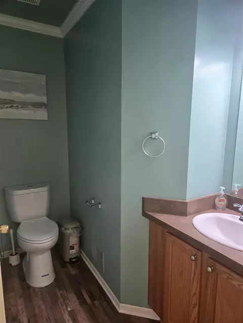 Bath - 33445 Bay Hl, Romulus, MI 48174 photo 1 of 7