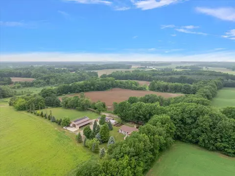 View/Area - 805 W Moore, Grant, MI 49327 photo 8 of 13