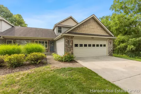 920 Clark #12, Lowell, MI 49331
