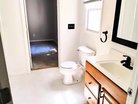 Bath - 3957 Flansburg, Jackson, MI 49203 photo 1 of 1
