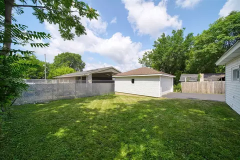 Exterior - 208 S Brown, Jackson, MI 49203 photo 9 of 10