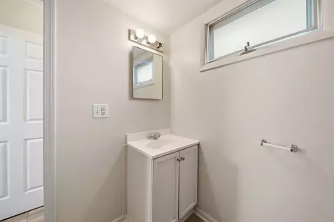 Bath - 208 S Brown, Jackson, MI 49203 photo 2 of 3
