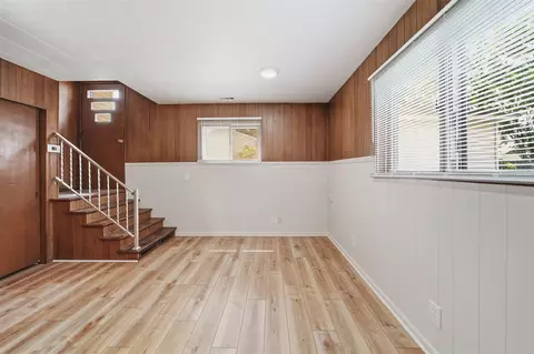 Living - 208 S Brown, Jackson, MI 49203 photo 5 of 5