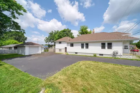 Exterior - 208 S Brown, Jackson, MI 49203 photo 4 of 10