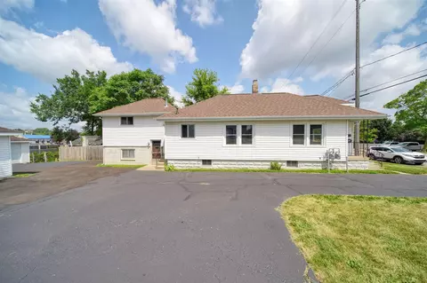 Exterior - 208 S Brown, Jackson, MI 49203 photo 2 of 10