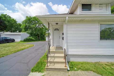 Exterior - 208 S Brown, Jackson, MI 49203 photo 1 of 10