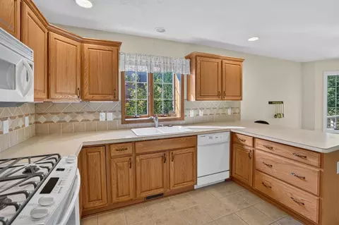 Kitchen - 4729 Dimond, Dimondale, MI 48821 photo 1 of 6