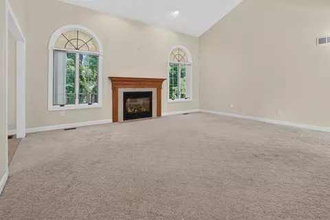 Living - 4729 Dimond, Dimondale, MI 48821 photo 4 of 8