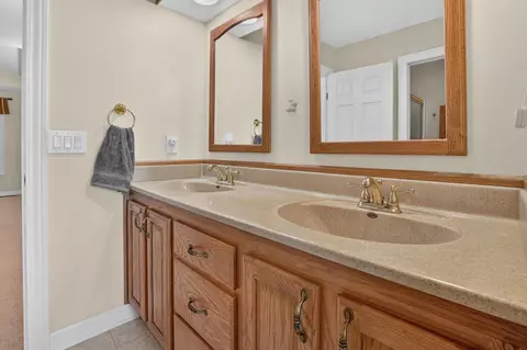 Bath - 4729 Dimond, Dimondale, MI 48821 photo 3 of 10