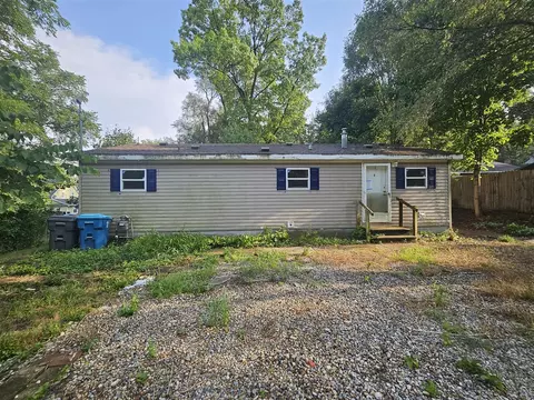 813 Mccourtie, Kalamazoo, MI 49008