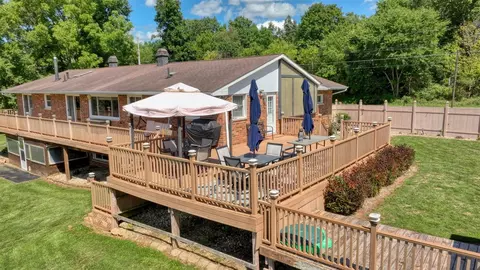 Exterior - 6060 Lansing, Jackson, MI 49201 photo 9 of 20