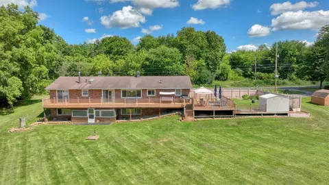 Exterior - 6060 Lansing, Jackson, MI 49201 photo 18 of 20