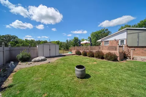 Exterior - 6060 Lansing, Jackson, MI 49201 photo 11 of 20