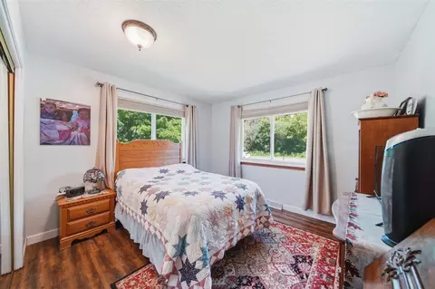 Bedroom - 6060 Lansing, Jackson, MI 49201 photo 4 of 6
