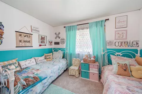 Bedroom - 6060 Lansing, Jackson, MI 49201 photo 5 of 6