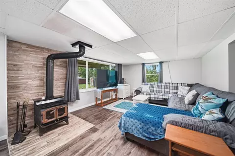 Living - 6060 Lansing, Jackson, MI 49201 photo 3 of 3