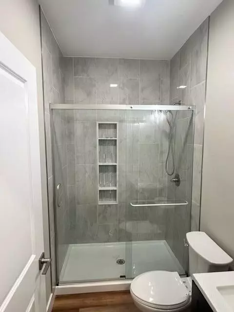 Bath - 9620 Rexford, Jackson, MI 49201 photo 1 of 4
