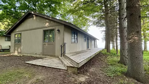 1196 Cherry, South Haven, MI 49090