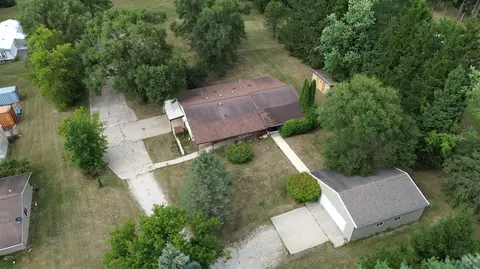 6119 Howard City Edmore, Vestaburg, MI 48891