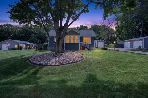 Exterior - 527 Pershing, Jackson, MI 49203 photo 4 of 12