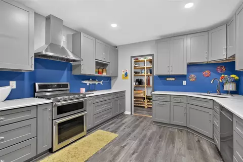 Kitchen - 527 Pershing, Jackson, MI 49203 photo 4 of 4