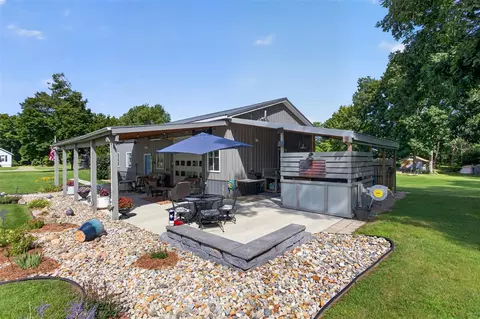 Exterior - 527 Pershing, Jackson, MI 49203 photo 9 of 12