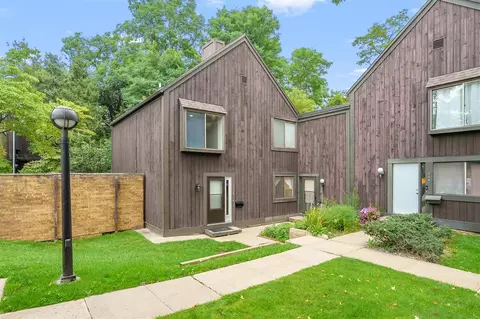 238 Falkirk, Kalamazoo, MI 49006