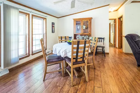 Dining - 84 Thelen, Gobles, MI 49055 photo 2 of 8