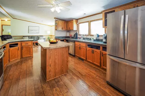 Kitchen - 84 Thelen, Gobles, MI 49055 photo 6 of 6