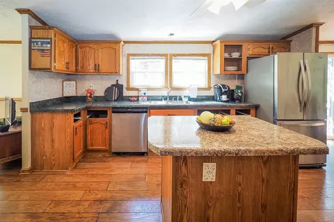 Kitchen - 84 Thelen, Gobles, MI 49055 photo 3 of 6