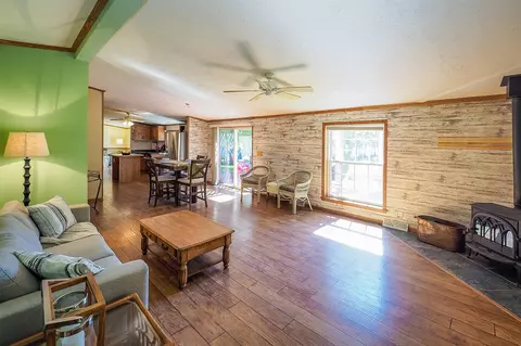 Living - 84 Thelen, Gobles, MI 49055 photo 7 of 7